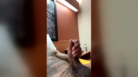 leroypageiii87 online show from 04/18/26, 09:48