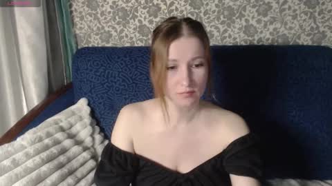 Snapshot of lesanamagic chatting on 10/18/25, 07:03 LesanaMagic online show from 10/18/25, 07:03