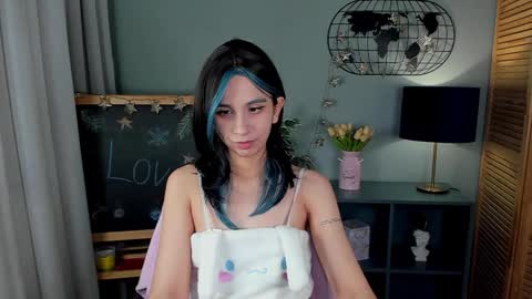 Snapshot of lesilos chatting on 02/04/26, 01:33 Eveline online show from 02/04/26, 01:33