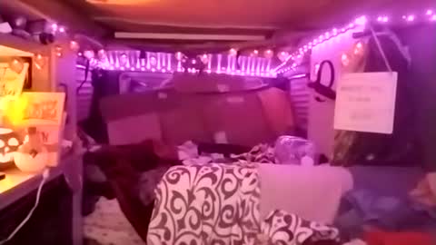 LesleyGumGrass- The Boring Trans girl online show from 10/16/25, 06:03