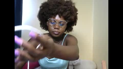 leslie online show from 03/06/25, 06:08