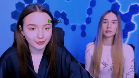 leslie_bird online show from 12/16/25, 10:09