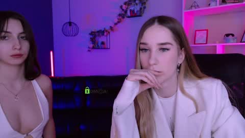 leslie_bird online show from 03/31/26, 08:48