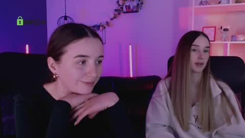 leslie_bird online show from 04/23/26, 12:29