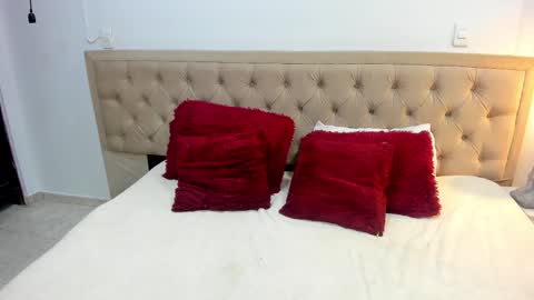 L E S L E Y  AND  D R A K O online show from 01/05/26, 11:41