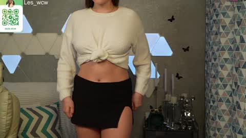 Snapshot of lesliekorfs chatting on 02/07/25, 01:25 LeslieKorfs online show from 02/07/25, 01:25