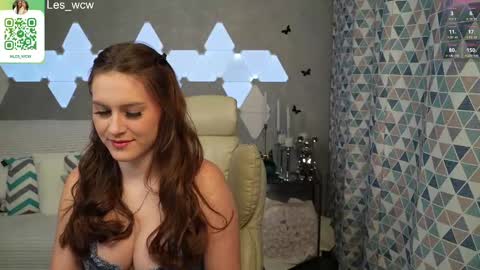 Snapshot of lesliekorfs chatting on 02/16/25, 10:21 LeslieKorfs online show from 02/16/25, 10:21