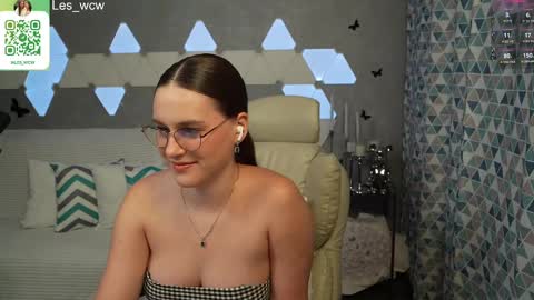 Snapshot of lesliekorfs chatting on 02/19/25, 10:53 LeslieKorfs online show from 02/19/25, 10:53