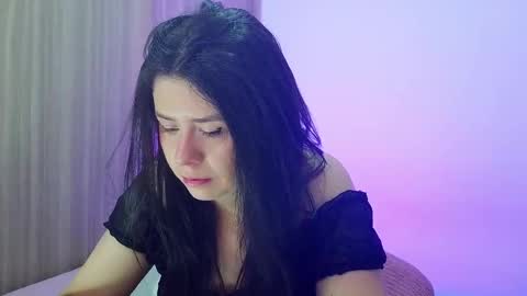 Lesly online show from 04/22/26, 01:23