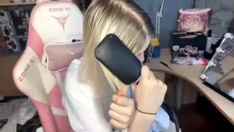 Kate online show from 05/10/26, 10:31