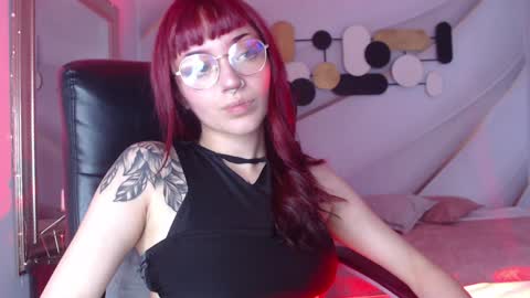 Snapshot of lessboobs_gh chatting on 12/20/24, 03:53 Less  online show from 12/20/24, 03:53