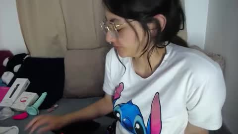 lessliee online show from 04/14/26, 07:58