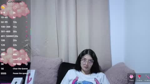 lessliee online show from 07/04/26, 07:25