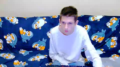 lester_broo online show from 12/21/25, 05:53