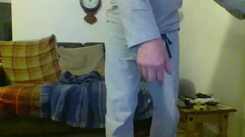 Snapshot of letmestrip chatting on 01/16/25, 12:12 paul online show from 01/16/25, 12:12