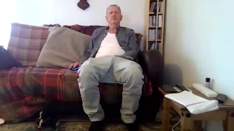 Snapshot of letmestrip chatting on 09/25/25, 05:38 paul online show from 09/25/25, 05:38