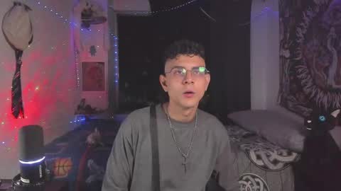 Snapshot of letrip__ chatting on 12/19/24, 11:57 letrip online show from 12/19/24, 11:57