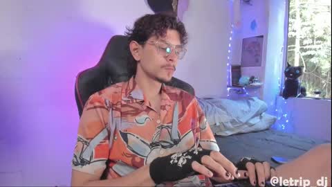 Snapshot of letrip__ chatting on 09/11/25, 12:27 letrip online show from 09/11/25, 12:27