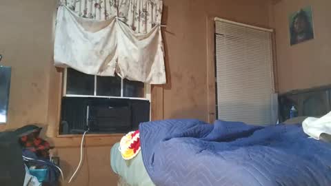 Snapshot of letsdoit69n chatting on 10/23/25, 05:18 letsdoit69n online show from 10/23/25, 05:18