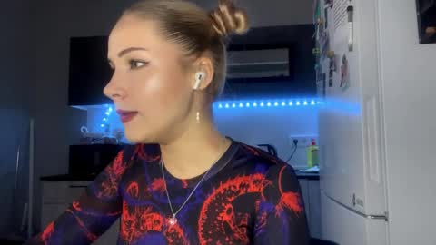 Kate online show from 04/23/26, 01:46