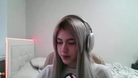 Snapshot of lettieiler chatting on 05/16/26, 10:12 Natalie online show from 05/16/26, 10:12