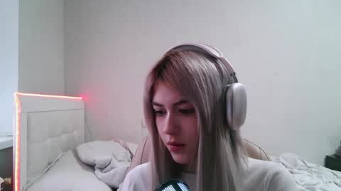 Snapshot of lettieiler chatting on 05/16/26, 10:36 Natalie online show from 05/16/26, 10:36