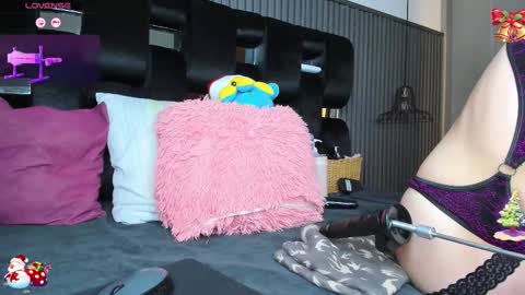 levana1 online show from 12/18/25, 07:09