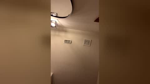 levasisa472230 online show from 04/03/26, 12:08