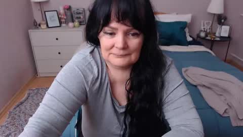 Mary online show from 12/18/25, 01:28