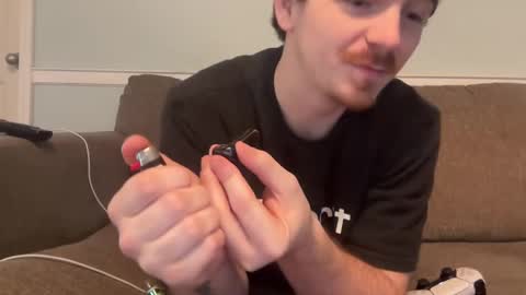 Snapshot of levi071302 chatting on 12/31/24, 10:34 Jacob online show from 12/31/24, 10:34