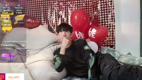 Levi  online show from 02/13/25, 07:52