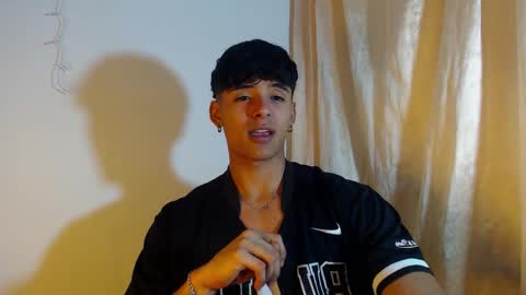 i  am lewis ly EDUARDO MEMDOZA15 online show from 01/15/26, 09:18