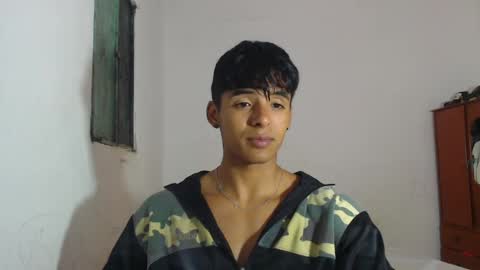 Snapshot of lewis_ly chatting on 05/13/26, 03:42 i am lewis ly EDUARDO MEMDOZA15 online show from 05/13/26, 03:42