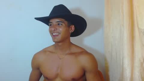 Snapshot of lewis_ly chatting on 06/16/26, 07:16 i am lewis ly EDUARDO MEMDOZA15 online show from 06/16/26, 07:16