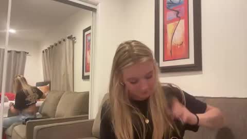 lexisRose online show from 12/08/24, 12:18