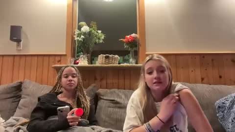 lexisRose online show from 01/05/25, 12:09