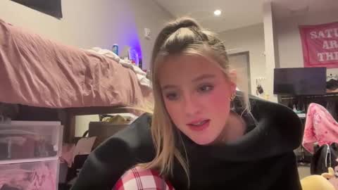 lexisRose online show from 03/03/25, 03:30