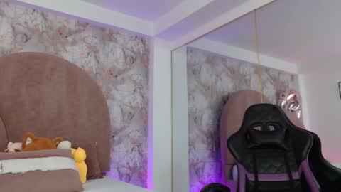 LexaDeRuso online show from 02/14/25, 07:54