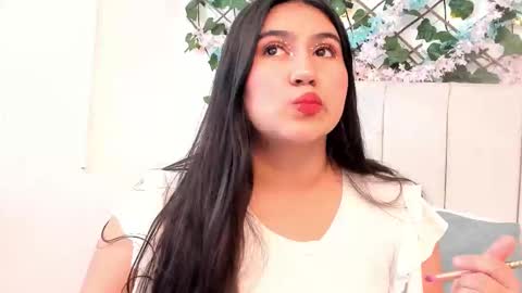 Gabrielle online show from 10/31/25, 11:00