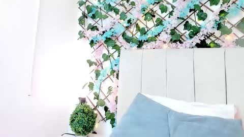 Gabrielle online show from 11/12/25, 10:48