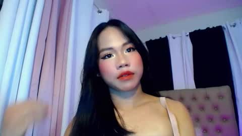 lexi_foru online show from 11/29/25, 10:40