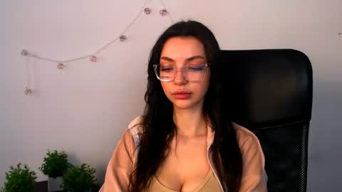 Alexia online show from 05/01/26, 12:32