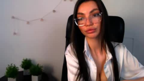Alexia online show from 05/02/26, 12:43