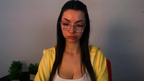Alexia online show from 05/04/26, 12:56