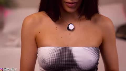 Lexi Reed online show from 10/21/25, 02:18