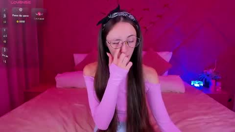 Snapshot of lexi_split chatting on 07/08/26, 01:54 Lexi GTM2 MonWedThurSatSun 1000am-400pm online show from 07/08/26, 01:54