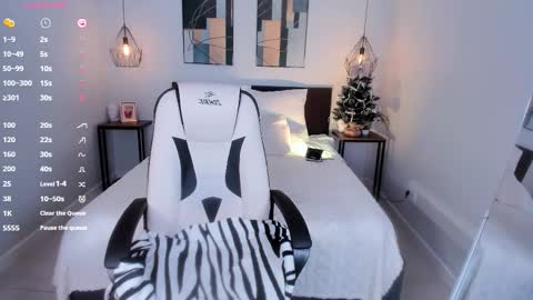 Lexy - Follow me online show from 12/18/25, 06:41