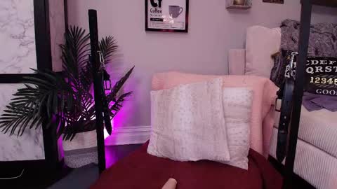 Lexi Smith online show from 10/03/25, 09:50