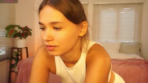 Snapshot of lexicoy_ chatting on 09/18/25, 03:52 Lexi  online show from 09/18/25, 03:52