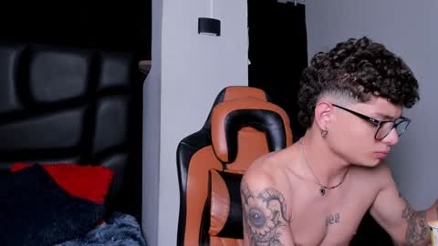 Snapshot of lexie_n_nate chatting on 01/22/25, 05:26 Lixie And Nte online show from 01/22/25, 05:26